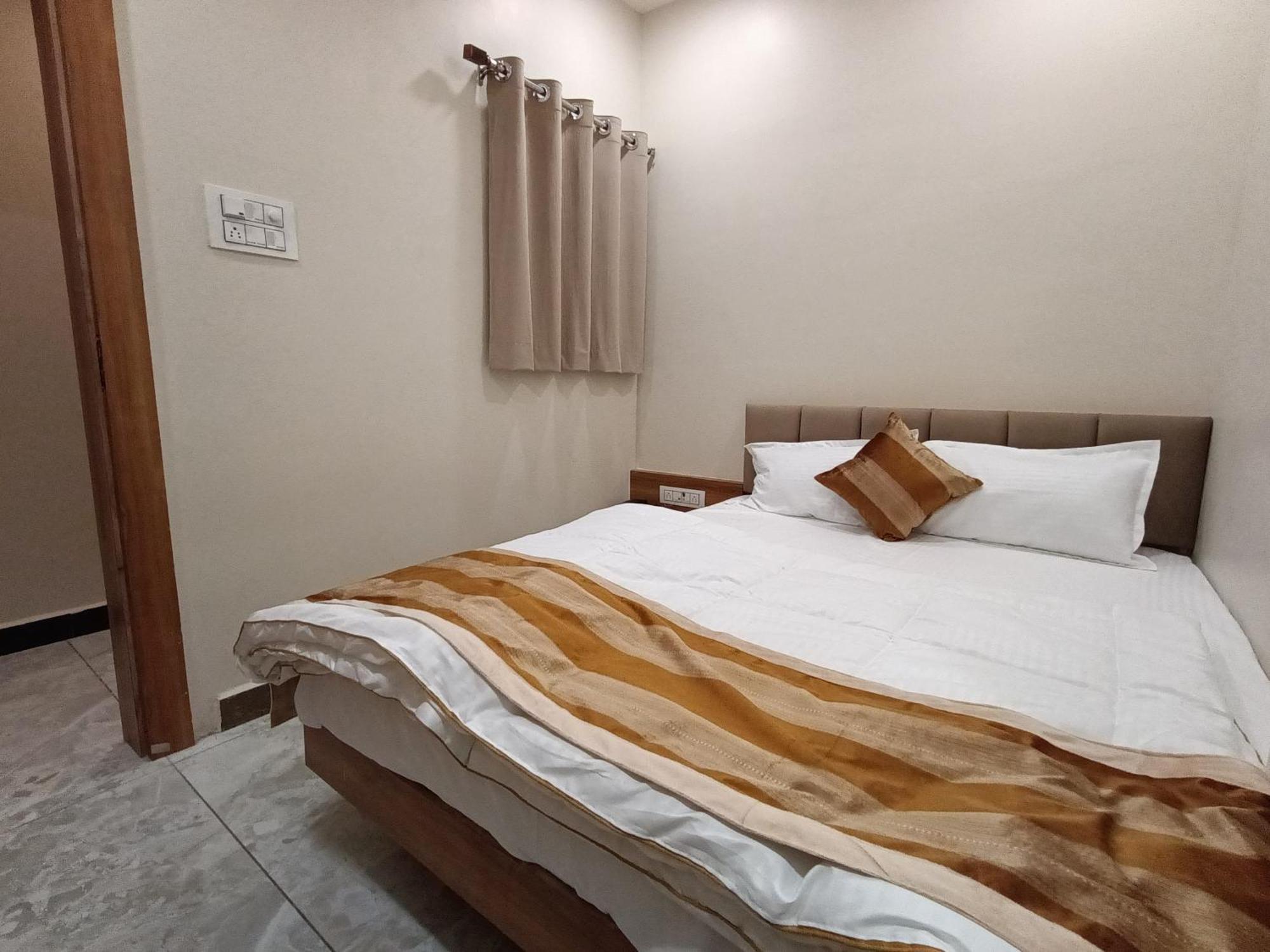 Shree Shyamraj Hotel Ujjain Exterior photo